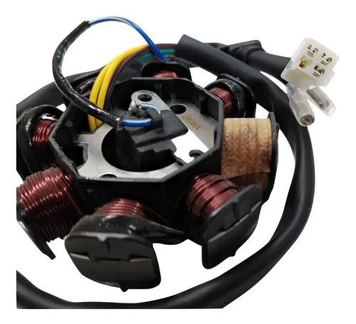 ESTATOR MOTO 110 8 BOBINA 2 AGUJEROS 110C.C. CON LUZ PRENDIDA NRO678