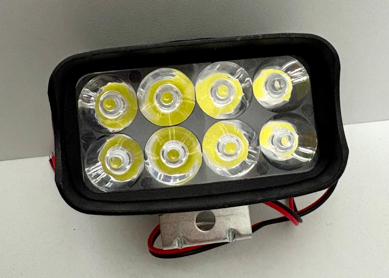FAROL DELANTERO LED OVALADO X8 NRO935