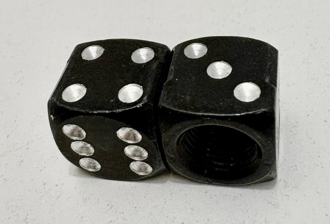 TAPON VALVULA RUEDA DADO NEGRO